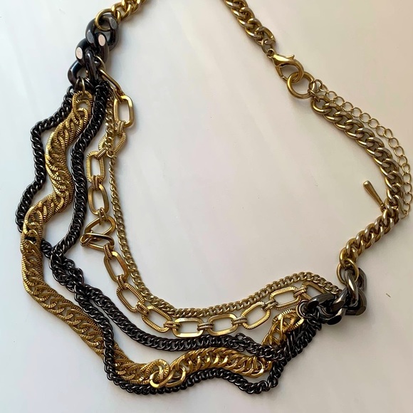 Layered Chains Statement necklace - Picture 3 of 6